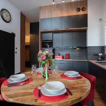 Apartman Aparts4u - Kras B307 Z Prywatnym Jacuzzi, Antresola I Widokiem Na Gory *