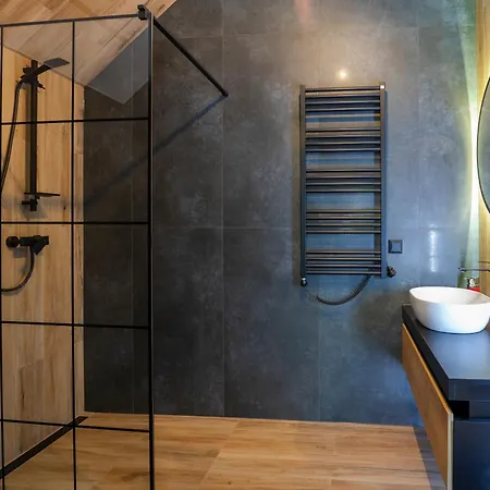 Aparts4u - Kras B307 Z Prywatnym Jacuzzi, Antresola I Widokiem Na Gory Apartman