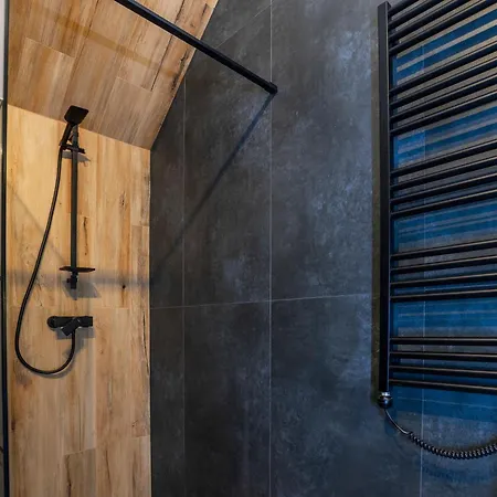 Aparts4u - Kras B307 Z Prywatnym Jacuzzi, Antresola I Widokiem Na Gory *